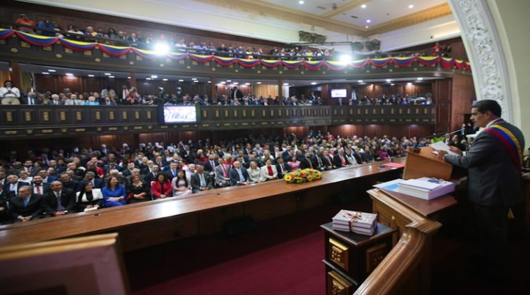 Presidente Nicolás Maduro: Ingreso mínimo vital se incrementa a 100 dólares indexados a partir del 1° de febrero