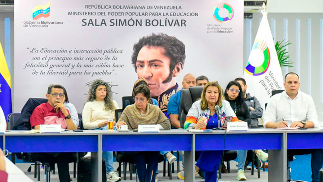 Ministra de Educación anuncia el regreso a clases para este 8 de enero