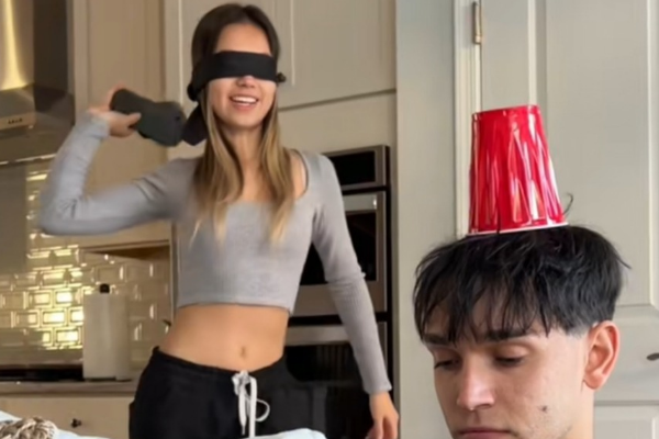 La asombrosa habilidad de una chica en la categoría de lanzamiento de chancla (+ Video)