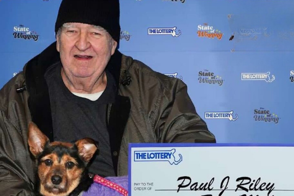 Hombre gana la lotería y donará parte del premio a una fundación de animales