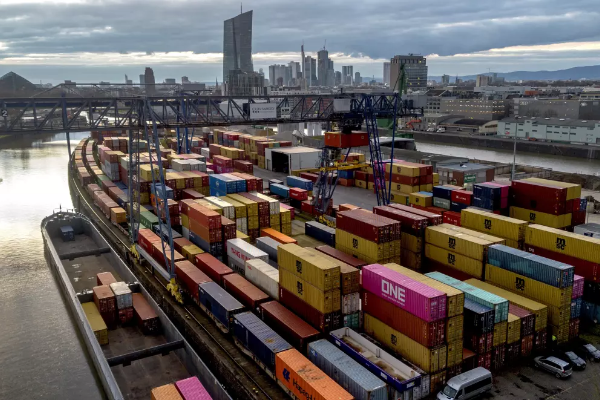 Alemania, la economía más grande de Europa, está ‘en problemas’; reduce su pronóstico de crecimiento