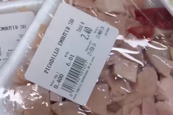 ¡Insólito! Vean como marcan la comida en este supermercado con fechas no reales (+ Video)