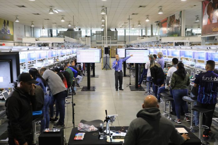 Inician formación especializada en robótica educativa