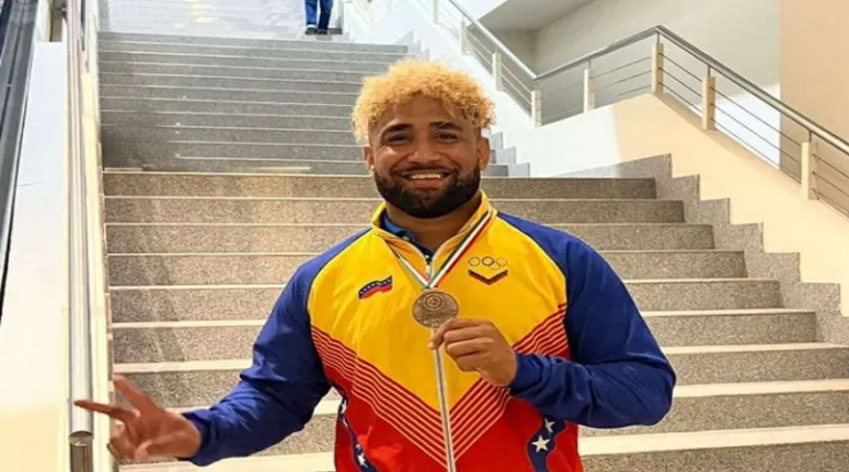 ¡Orgullo venezolano! Luillys Pérez se colgó medalla de bronce en Acapulco