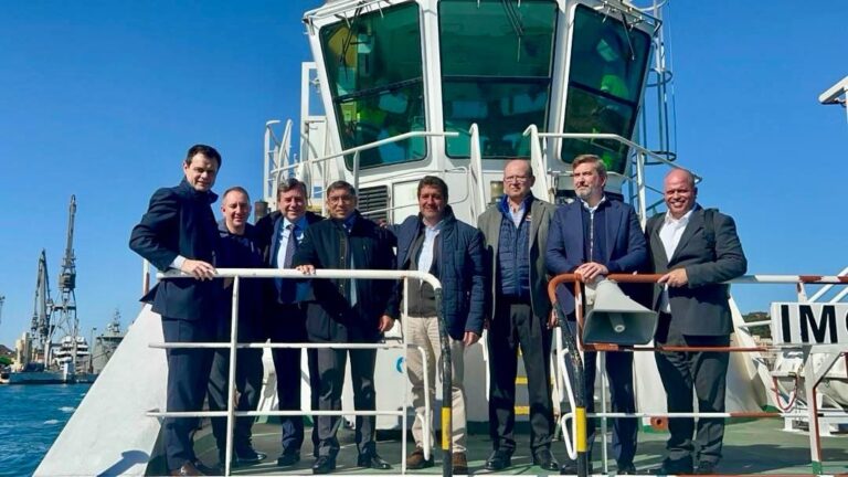 Ministro de Petróleo Rafael Tellechea visita Refinería en Cartagena de España