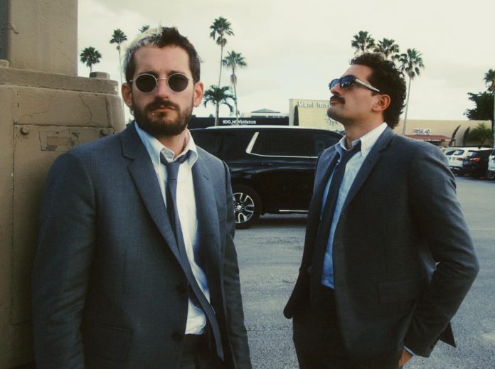 Mau y Ricky le cantaron su nueva canción a Kelly Clarkson