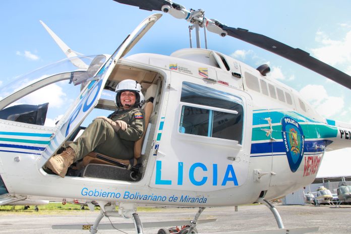 Harlengy Blanco surca los cielos mirandinos en helicóptero