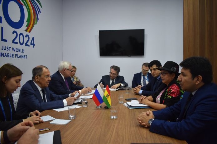Rusia y Bolivia evalúan oportunidades de proyectos de inversión