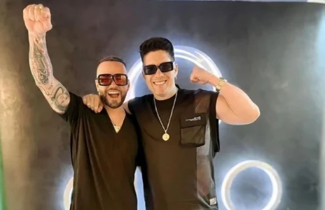 Chyno, de regreso en el estudio de grabación acompañado por Nacho