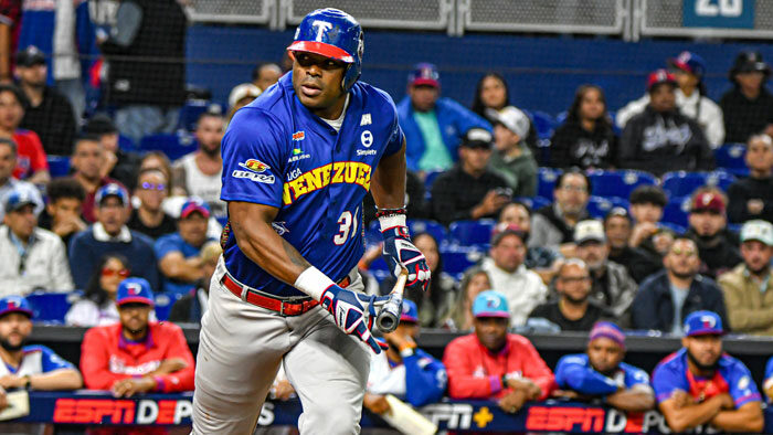 Tiburones de La Guaira se impone a Tigres del Licey en su debut en la Serie del Caribe