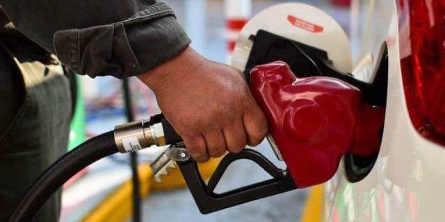 Zulia | Detienen a todos los trabajadores de una estación de servicio por vender gasolina subsidiada en dólares