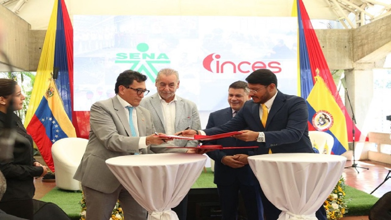 Venezuela y Colombia firman acuerdo para formación técnica-profesional