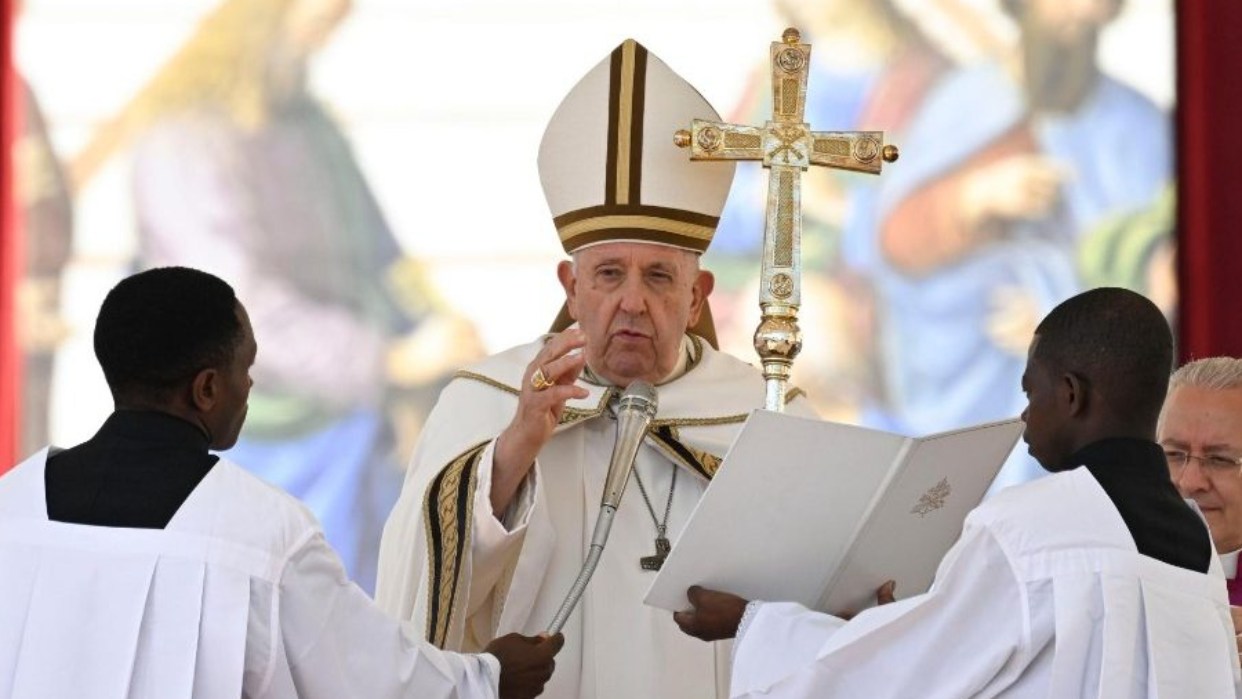 Papa pide decisiones valientes para proteger el medio ambiente ante fenómenos extremos