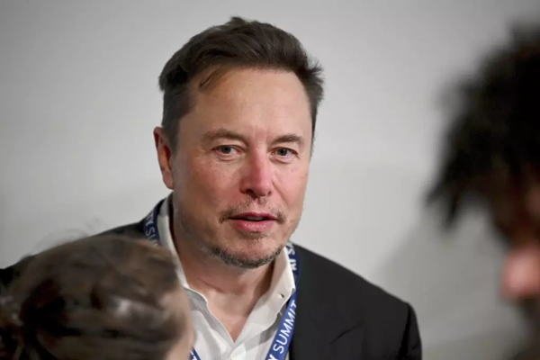 Abogados que alegaron que paquete salarial de Musk era ilegal piden 5.600 mdd en acciones de Tesla
