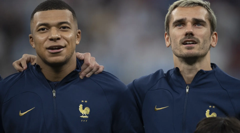 Mbappé y Griezmann encabezan selección francesa de fútbol para amistosos