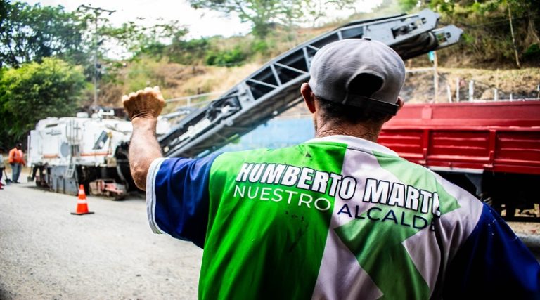 Gobierno nacional rehabilita once kilómetros de vialidad en el sector las Brisas, Miranda