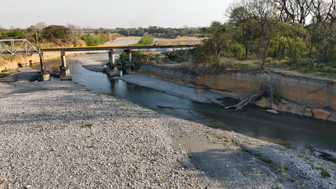 Se lleva a cabo plan de canalización, construcción y mantenimiento de puentes en Portuguesa