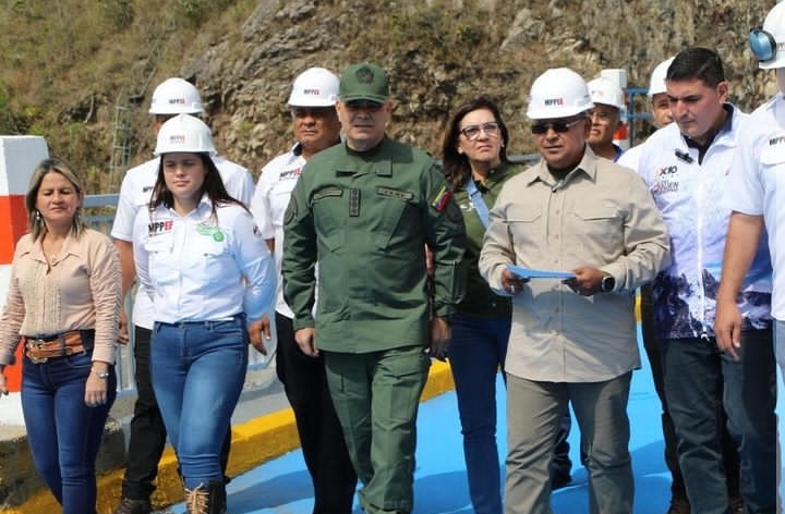 En Barinas se trabaja en materia energética a través de el 1×10 para traer bienestar a sus habitantes