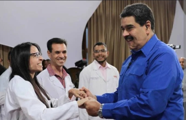 Presidente Maduro felicitó a los médicos venezolanos en su día