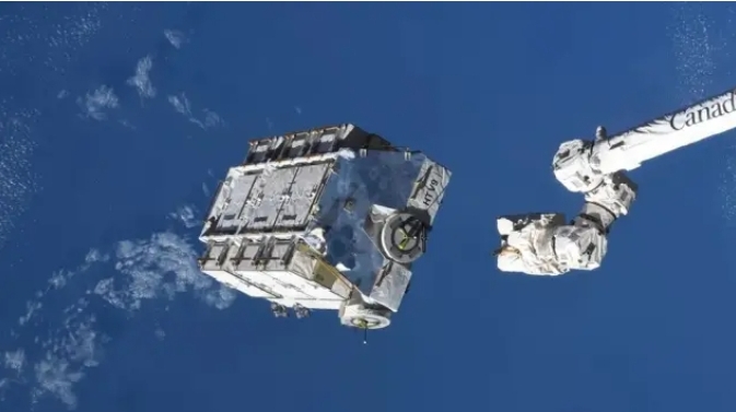 Un trozo gigante de basura de la Estación Espacial Internacional se estrelló en la Tierra durante este fin de semana