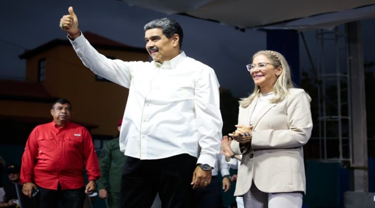 Pastoras y Pastores cristianos del país reciben al presidente Maduro en Carabobo