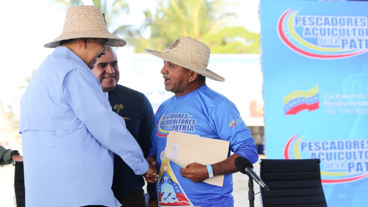 Presidente Nicolás Maduro ordenó crear un plan de suministro de combustible para los pescadores