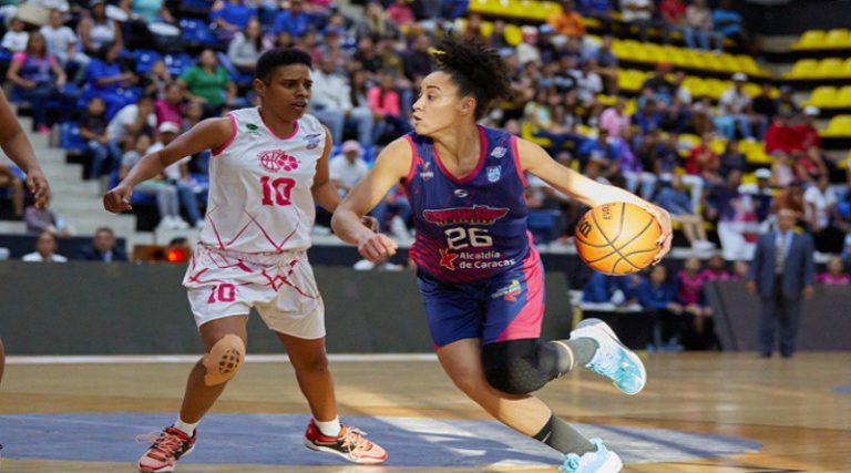 Superliga Femenina de Baloncesto inició su tercera edición