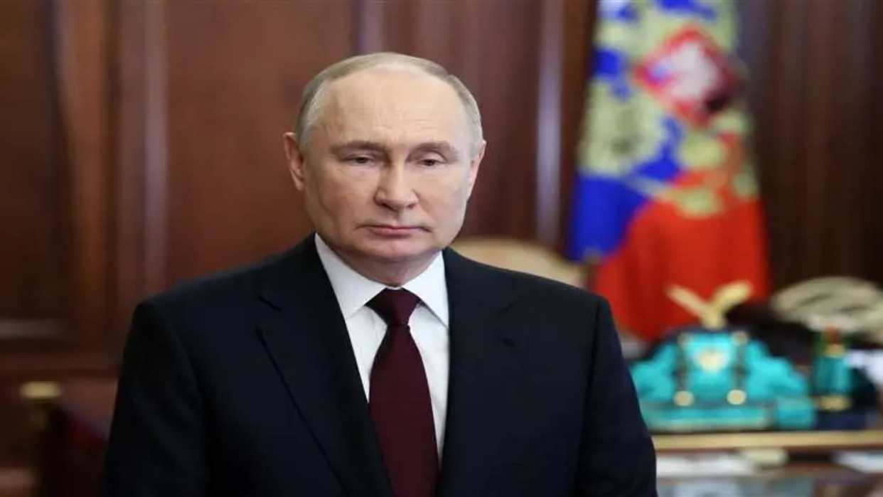 Putin pide a los rusos que acudan a votar en las presidenciales