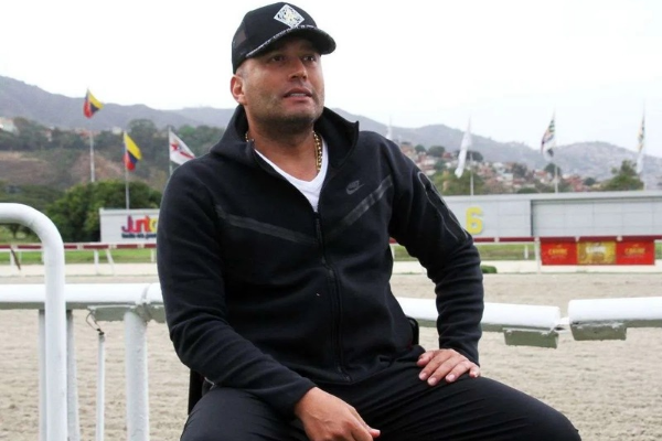 Arranque de la nueva temporada de Extrainning con António «El Potro» Álvarez como invitado Especial