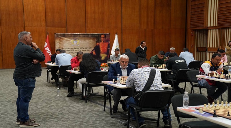 Realizan primer torneo de ajedrez Copa PDVSA
