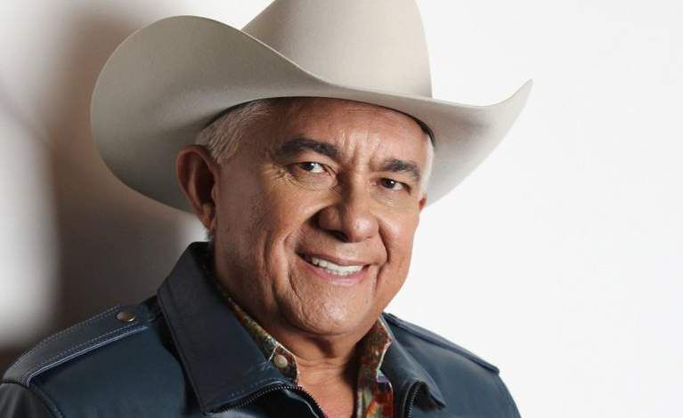 ¡Abril de gira! Reynaldo Armas llevará su arpa a las siguientes ciudades de España