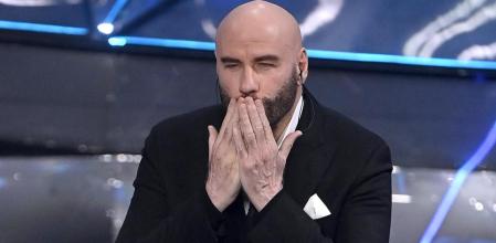 Emotiva imagen de John Travolta para recordar la muerte de su esposa y su hijo