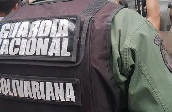 Capturados dos policías y dos militares por robär armãs