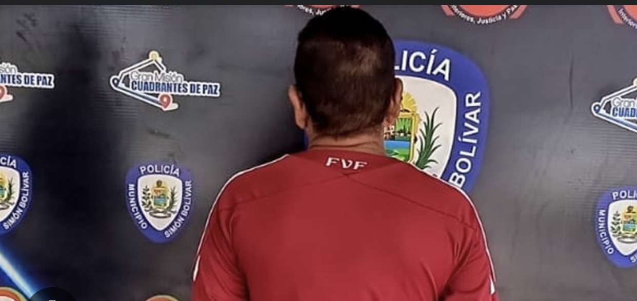 Sujeto detenido por presunto abusô hacia su hijastra de 15 años en Barcelona