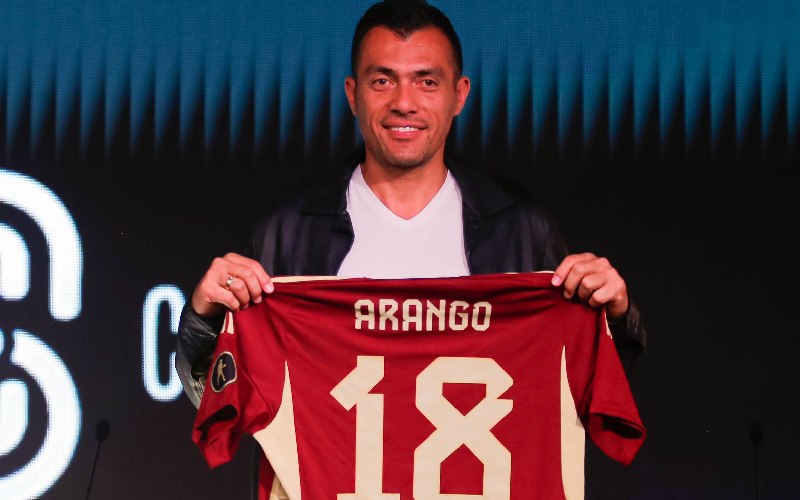 Mira el regalo que le hizo la Federación Venezolana de Fútbol a Juan Arango