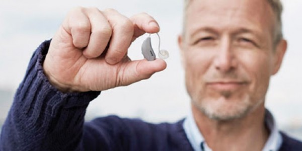 Crean primer audífono que se adapta a lo que se quiere escuchar