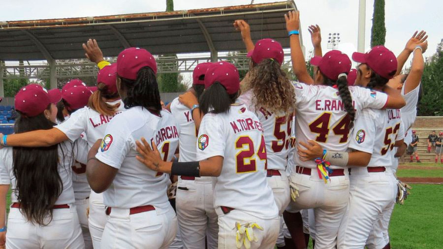 Campeonato de Béisbol Femenino inició este sábado en Caracas
