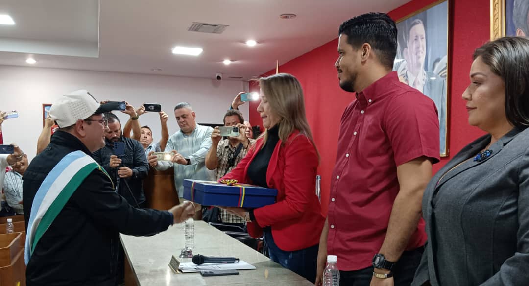 Gobernador de Barinas entregó Memoria y Cuenta 2023 ante el Consejo Legislativo Regional