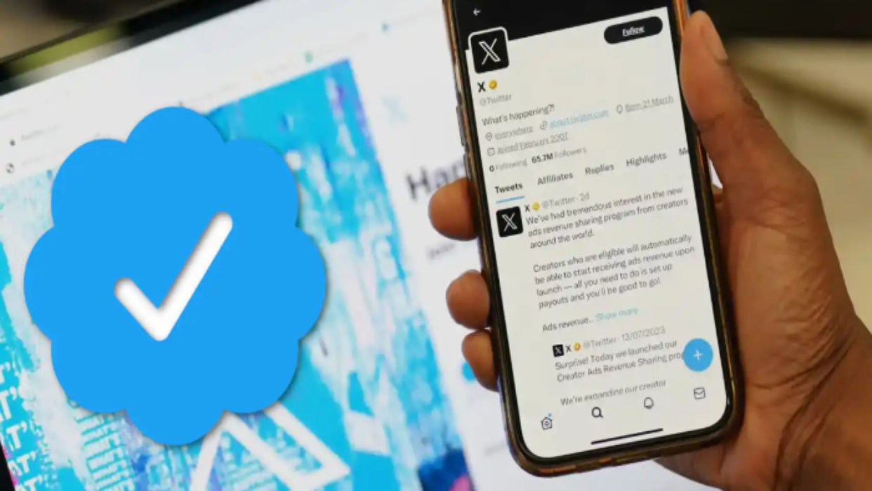La red social X restablece gratuitamente la insignia azul de verificación