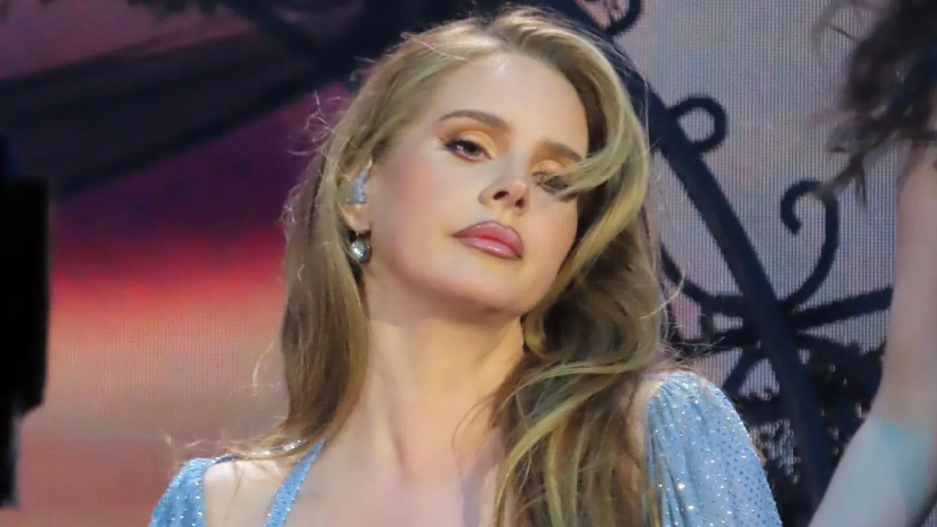 ¡Espectacular! Lana del Rey vuelve a lucirse en Coachella