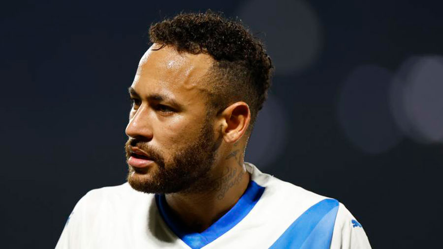 Neymar desata otra polémica por jugar al póquer en la fiesta de su hija (+ Video)