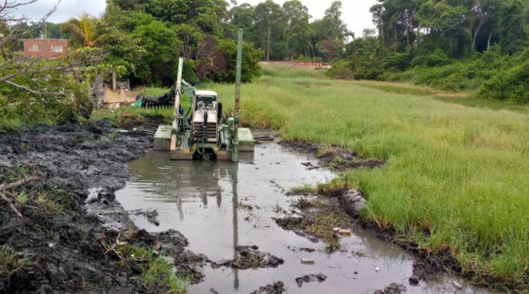 A través del 1×10 del Buen Gobierno desarrollan labores de limpieza en el río Yaracuy