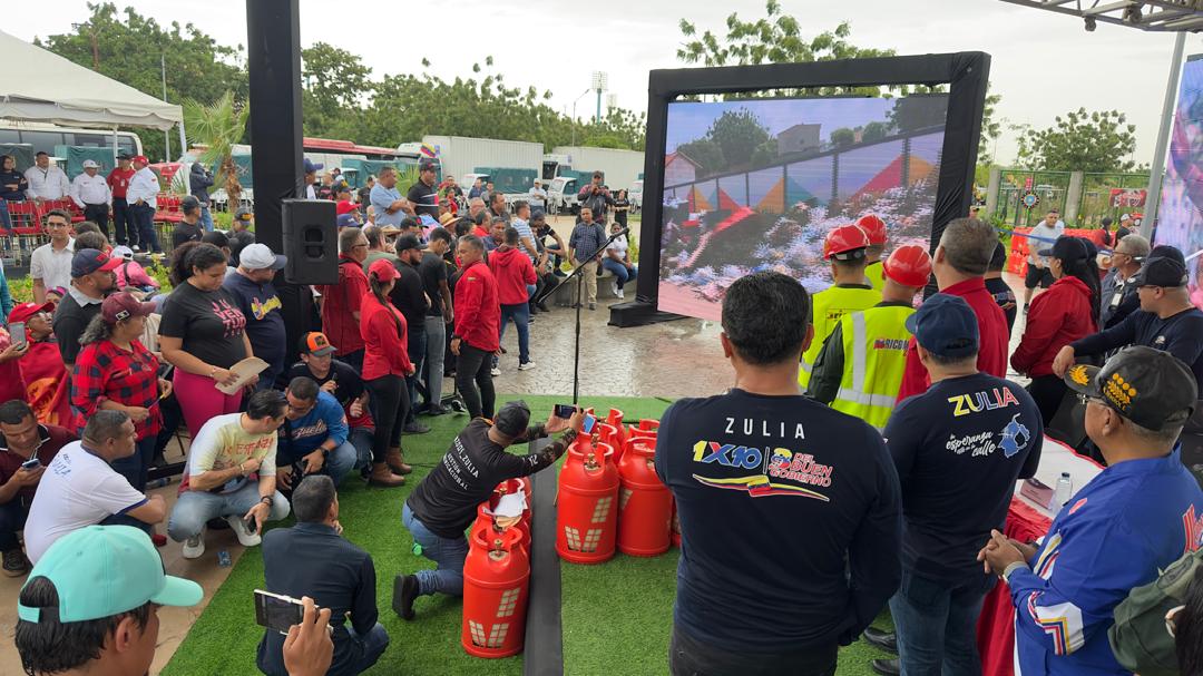 Ministro Tellechea lideró importante jornada de entrega de ayuda al Zulia a través del 1×10