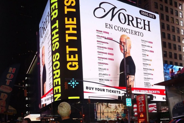 Noreh sorprendió desde el Times Square mostrando la portada de su próximo lanzamiento