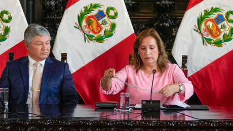 Hallan un arsenal de armãs en la vivienda del abogado de Dina Boluarte