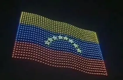 Mil drones iluminan el cielo de Caracas en honor a las madres venezolanas