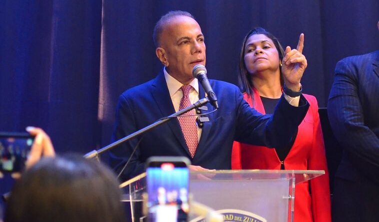 Gobernador Rosales inauguró la VII Expo Facultad de Medicina de LUZ