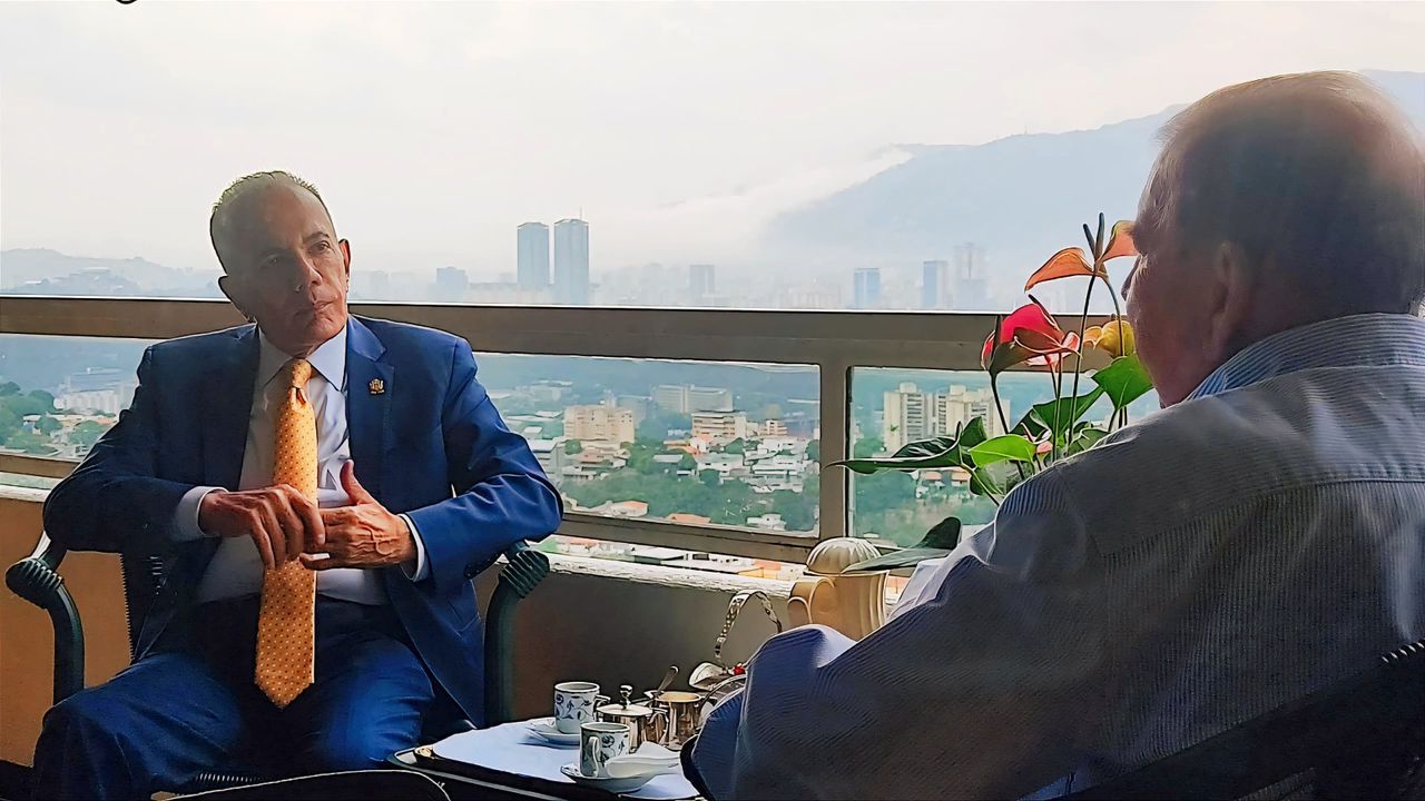 ¡Última hora! Salen a la luz las fotografías de Manuel Rosales en el apartamento del candidato Edmundo González