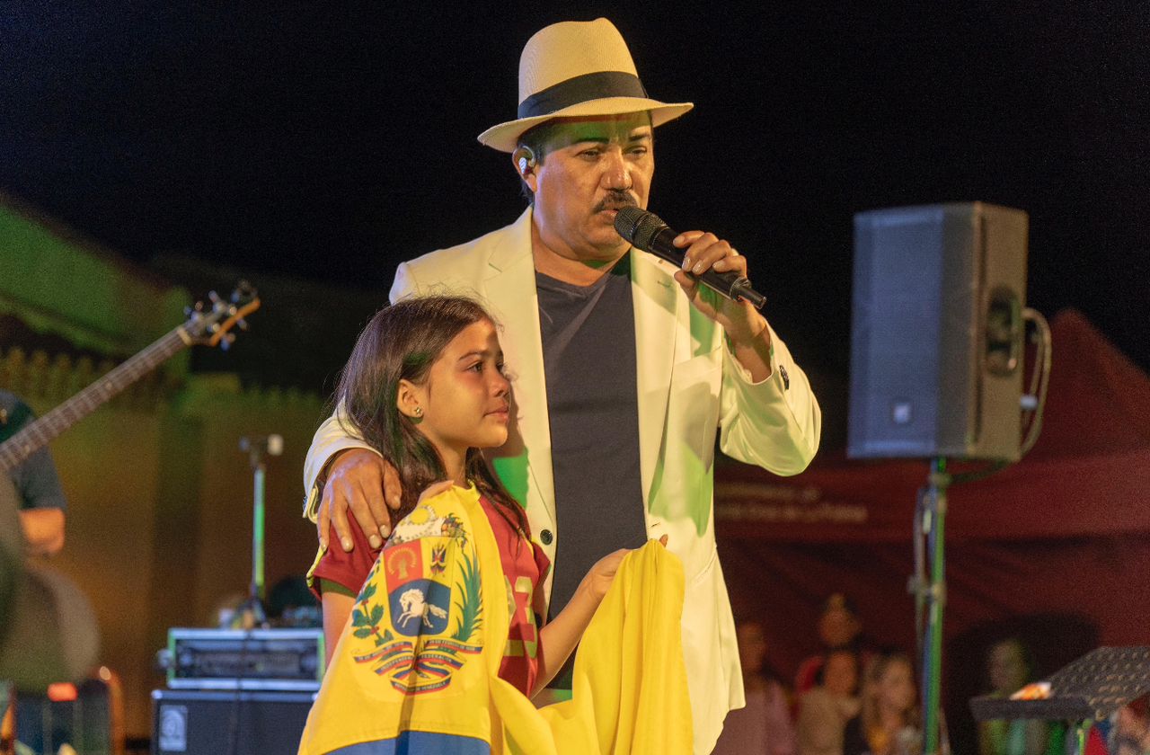 Luis Silva, el exitoso cantautor venezolano conocido como “El Barinés de Oro”