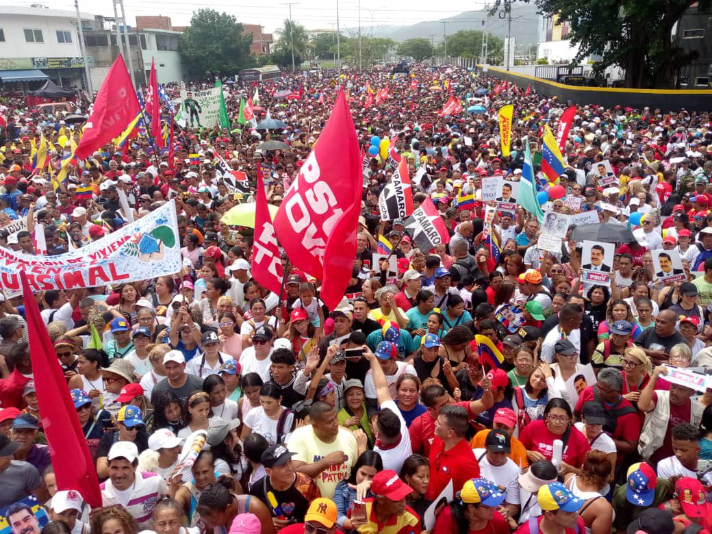Marcha es realizada en La Victoria, estado Aragua, en apoyo a Maduro (+ Video)